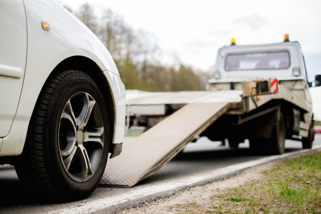 What Are The Tow Truck Safety Equipment Mandatory For Towing Service?